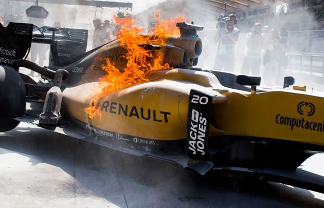 Kevin Magnussen se salvó de milagro.