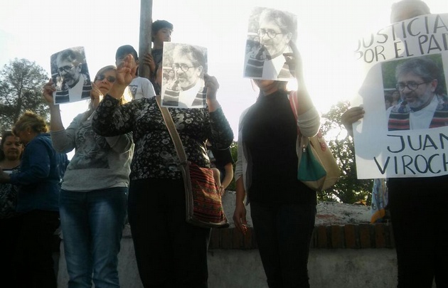 Vecinos de la Florida marcharon tras la muerte del sacerdote Juan Viroche. 