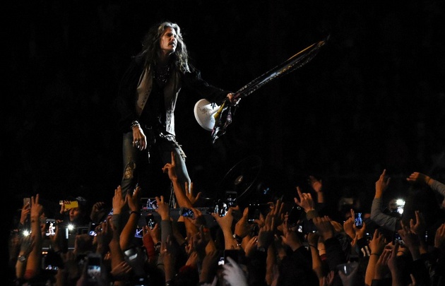 Aerosmith brindó un espectacular show ante una multitud en Córdoba.