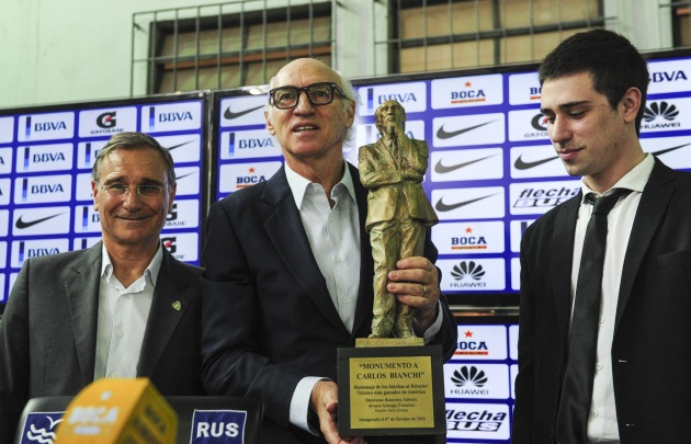 Bianchi fue homenajeado con una estatua en La Bombonera.