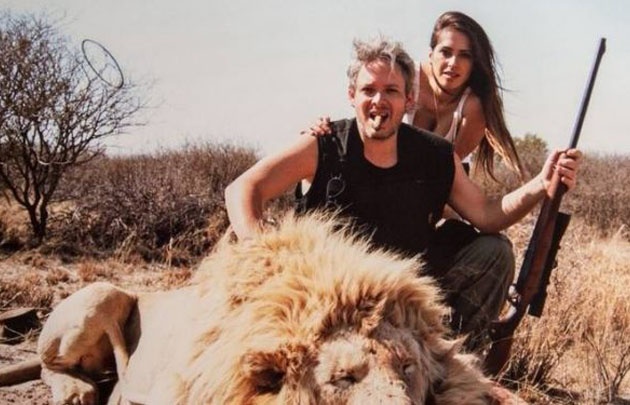 Polémicas fotos de Vannucci y Garfunkel cazando animales.