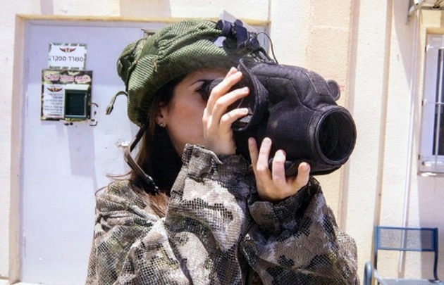 Matías Garfunkel y Victoria Vanucci de cacería por África