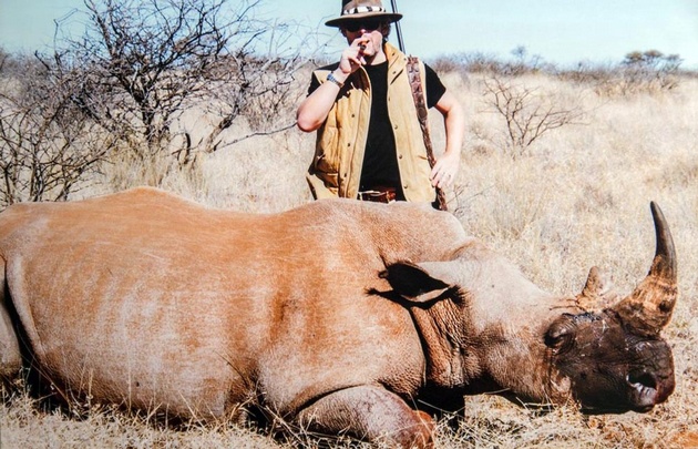 Matías Garfunkel y Victoria Vanucci de cacería por África