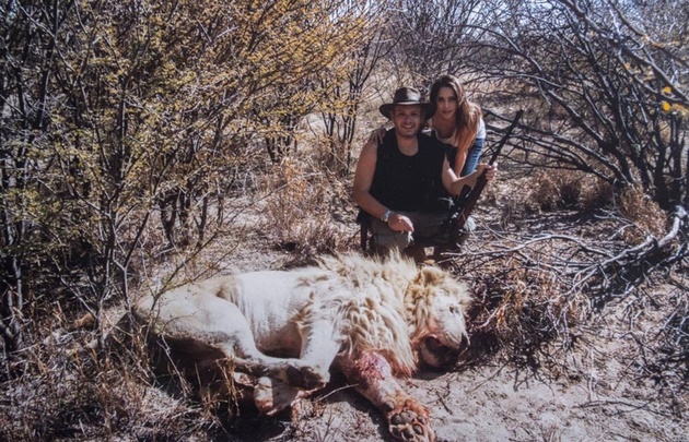 Matías Garfunkel y Victoria Vanucci de cacería por África