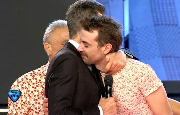 Peter Alfonso estuvo al borde del llanto por el recuerdo de su madre.