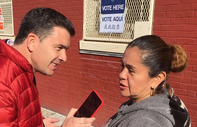 Gran afluencia de latinos a las urnas.