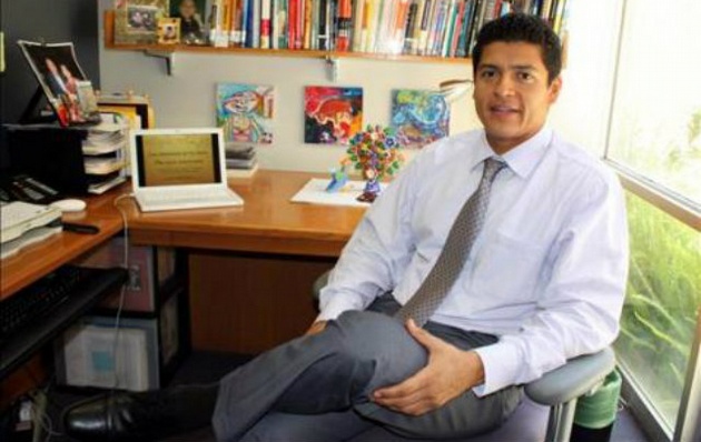 Pescador dijo que los latinos inciden en Florida y Nevada: son el 15% de votantes.