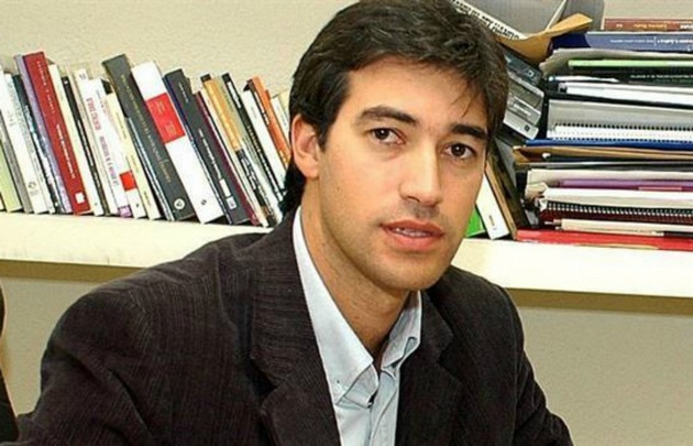 Adrián Pérez destacó el aval de los gobernadores opositores a la reforma política.