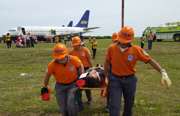 Simulacro de accidente en el Aeropuerto Córdoba.