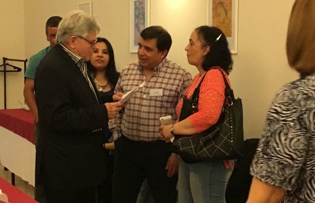 Rony premió a los 10 ganadores de Aquellos que Aman.