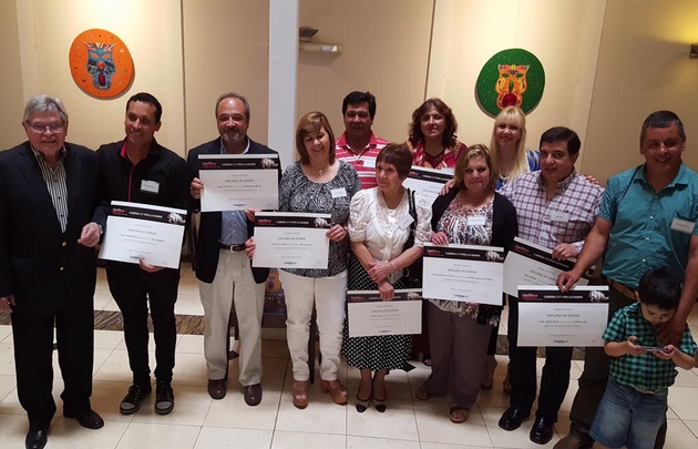 Rony premió a los 10 ganadores de Aquellos que Aman.