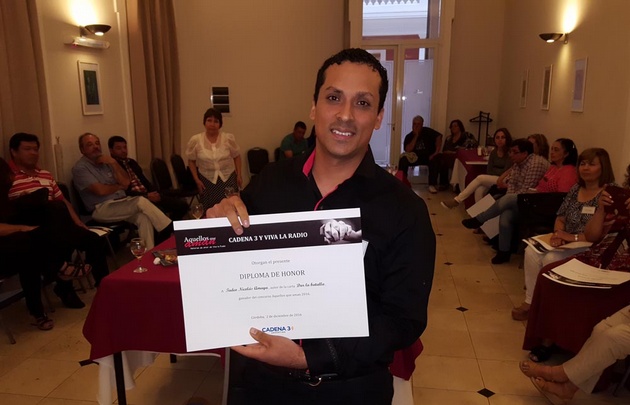 Rony premió a los 10 ganadores de Aquellos que Aman.