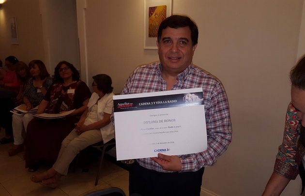 Rony premió a los 10 ganadores de Aquellos que Aman.