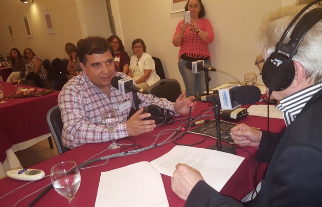 Rony premió a los 10 ganadores de Aquellos que Aman.