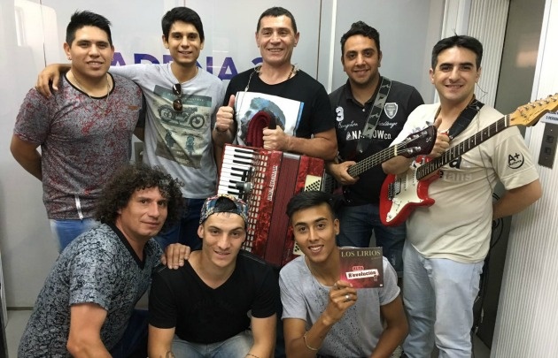 Los Lirios de Santa Fe trajeron la fiesta a Cadena 3.