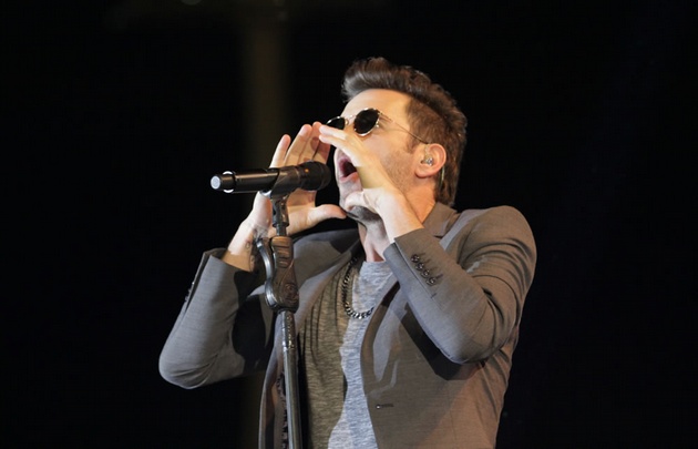 Axel en los 32 años de Juntos