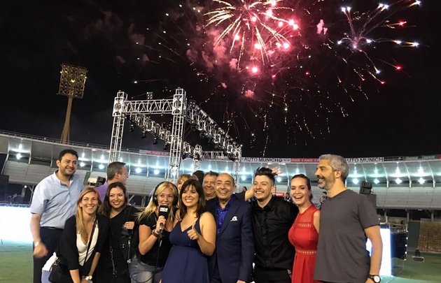 Fuegos artificiales en el cierre de la fiesta de Juntos