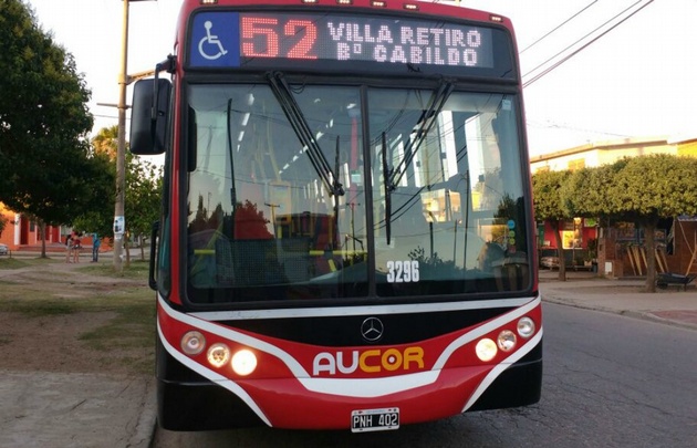Unas 70 personas viajaban en el colectivo.