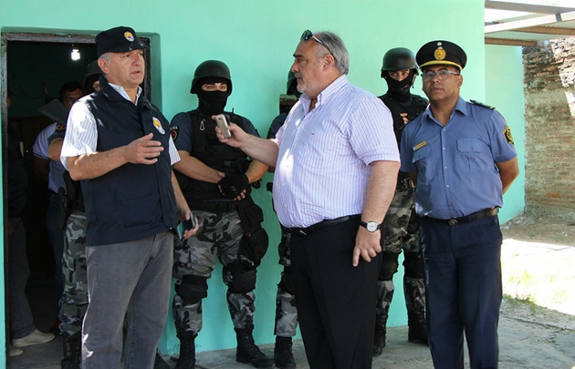 Cruces entre Santa Fe y Corrientes por un operativo antinarcótico.