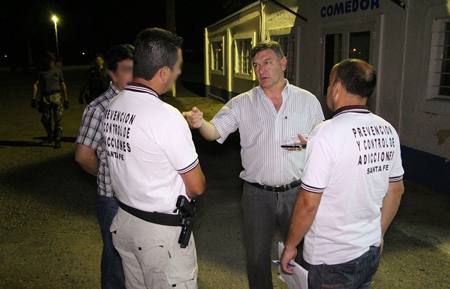Cruces entre Santa Fe y Corrientes por un operativo antinarcótico.