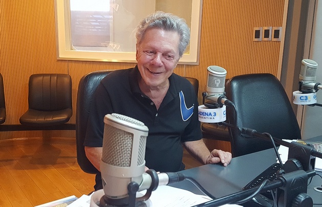 Emilio Disi, en los estudios de Cadena 3 (Foto de archivo)