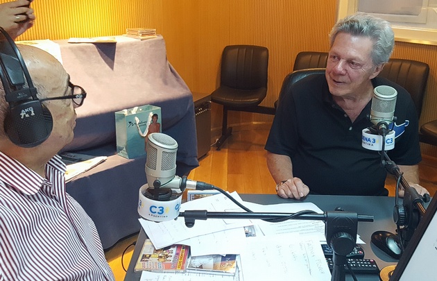 Emilio Disi, en los estudios de Cadena 3 (Foto de archivo)