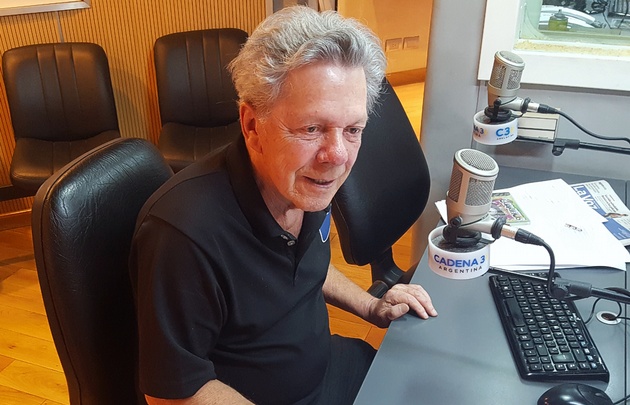 Emilio Disi, en los estudios de Cadena 3 (Foto de archivo)