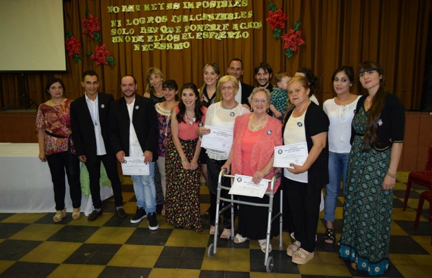 A los 88 años, Olga Brambilla terminó el colegio secundario.