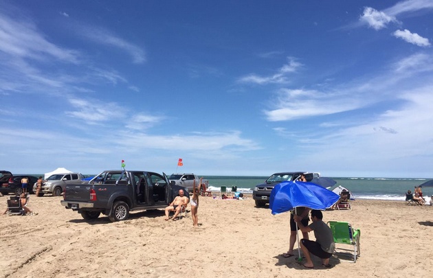 Juan Pablo Viola visitó las playas 4x4 de Mar del Plata.
