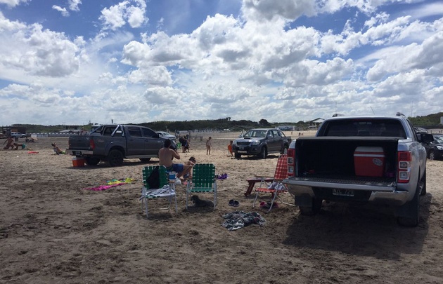 Juan Pablo Viola visitó las playas 4x4 de Mar del Plata.