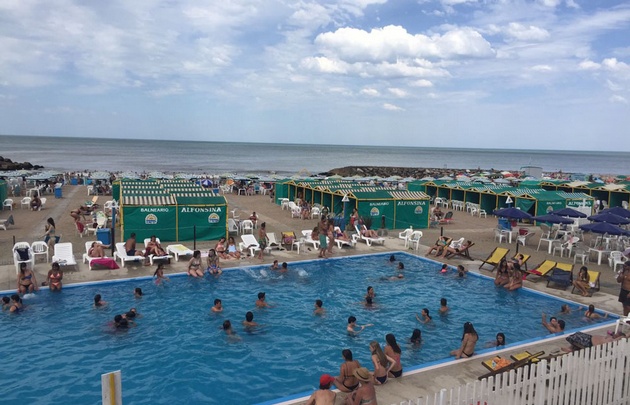 El balneario Alfonsina, uno de los más elegidos en Mar del Plata.