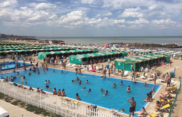 El balneario Alfonsina, uno de los más elegidos en Mar del Plata.
