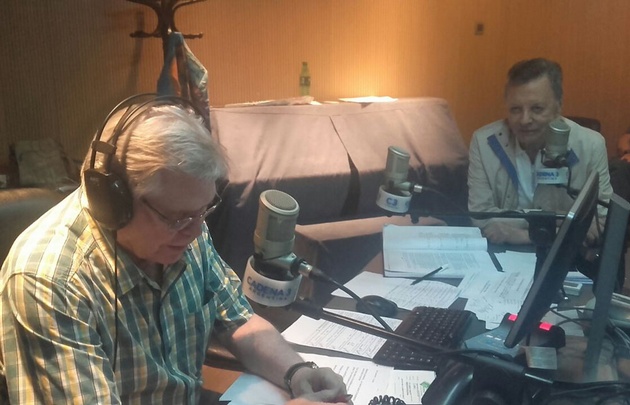 En estudios Palito contó anécdotas y cantó para la audiencia