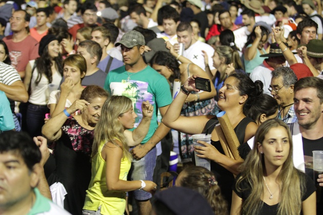 El público no paró de bailar en toda la noche.