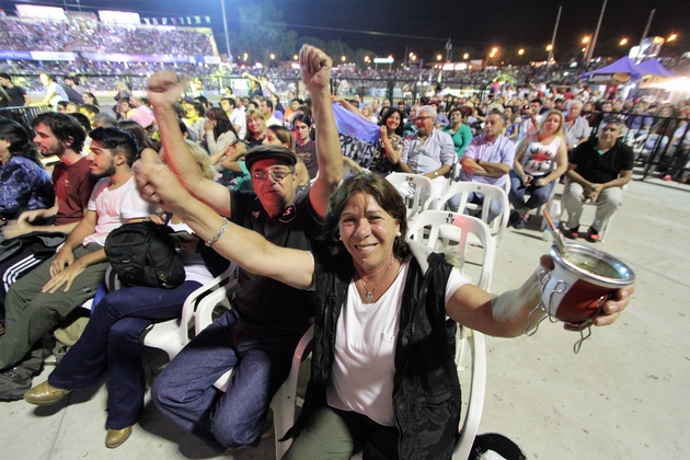 Todos festejaron la presencia de Jairo.