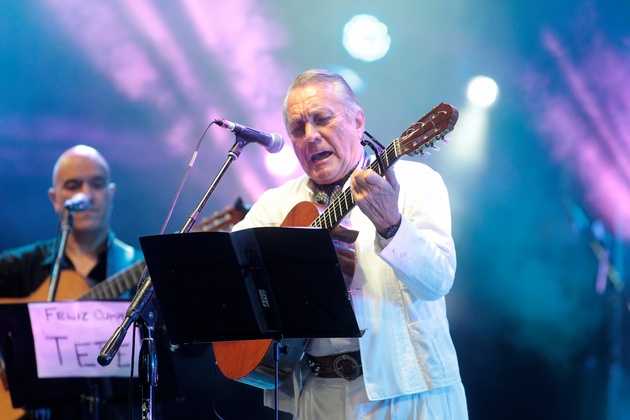 Pancho Figueroa dio todo en el escenario.