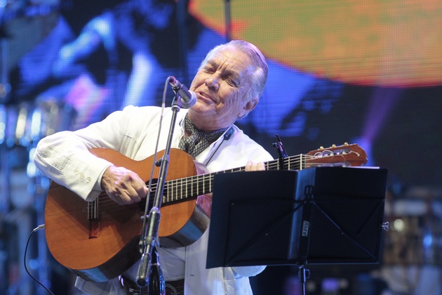 Pancho Figueroa fue aplaudido por todos los presentes.