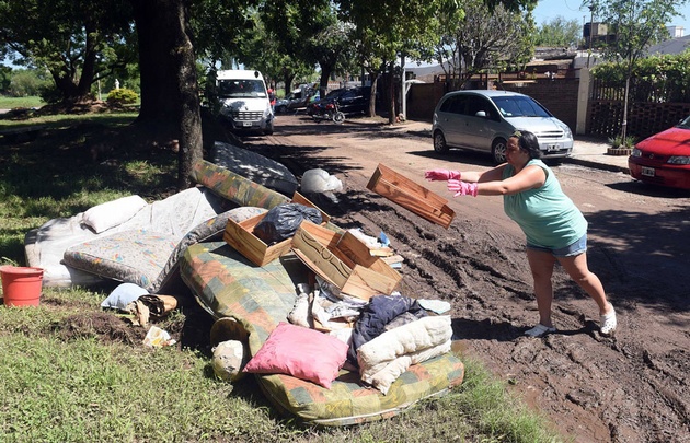 Por la lluvia,1000 familias perdieron todo en Arroyo Seco.