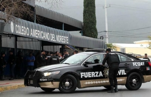 La balacera fue en una de las escuelas más caras de Monterrey (Foto: @CarlosTejedaA).
