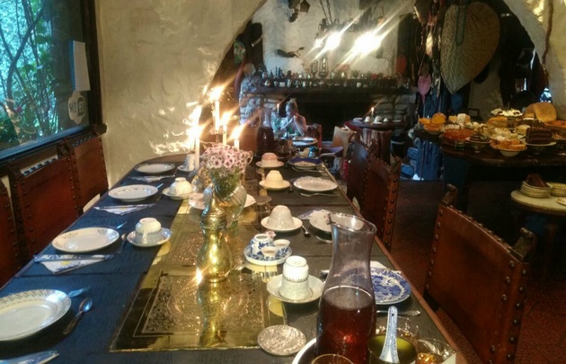 La Casa del Bosque, gran variedad de tés y tortas para degustar.