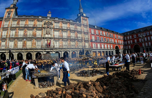 La Plaza Mayor, escenario del gran asado argentino.