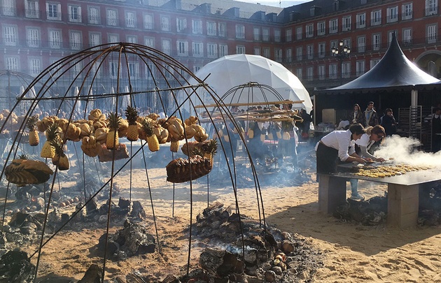 La Plaza Mayor, escenario del gran asado argentino.