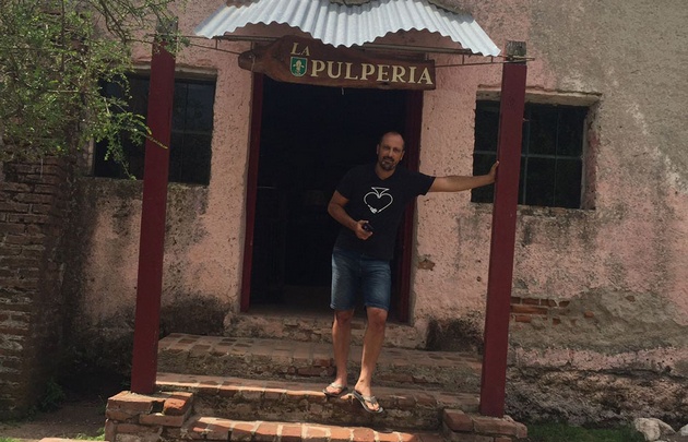 En la antigua pulpería fue convertida en restorán y se realizan shows.