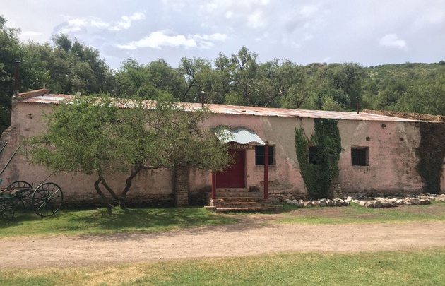 En la antigua pulpería fue convertida en restorán y se realizan shows.