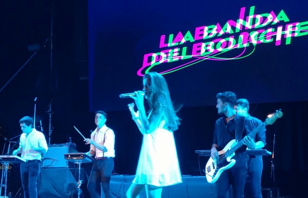 La Banda del Boliche también paso por el escenario.