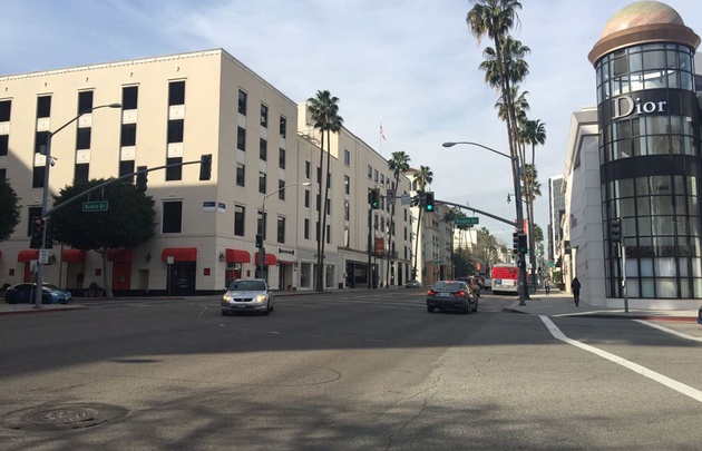 Agustina paseó por la exclusiva Rodeo Drive.