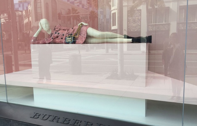 Agustina paseó por la exclusiva Rodeo Drive.