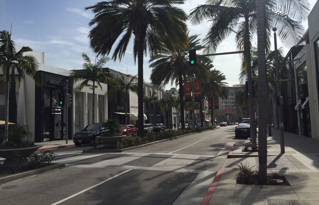 Agustina paseó por la exclusiva Rodeo Drive.