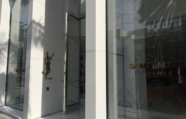 Agustina paseó por la exclusiva Rodeo Drive.