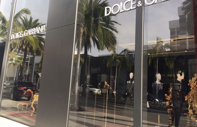 Agustina paseó por la exclusiva Rodeo Drive.